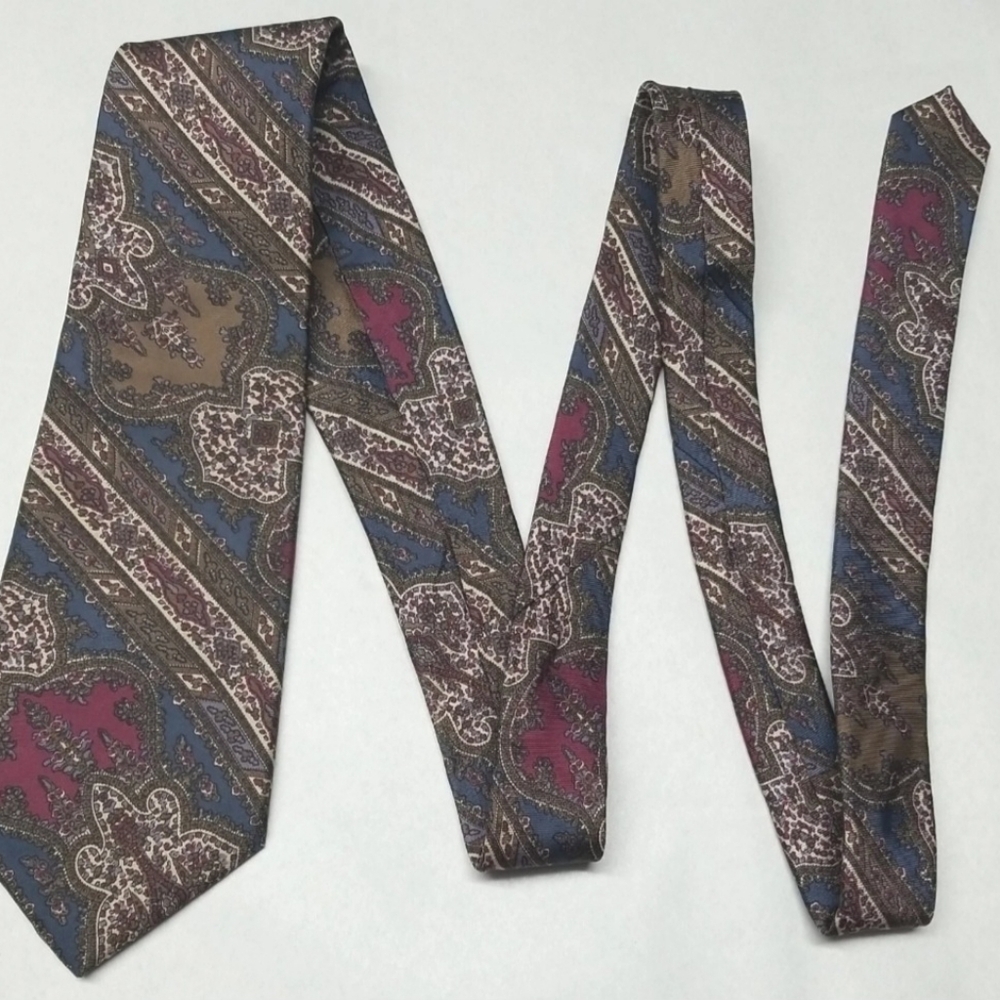 Christian Dior Men's Necktie 100% Silk 3½"x 58"